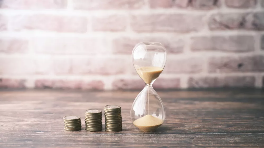 Čas ostaja ključni izziv: 47 % svojega časa predsedniki uprav usmerjajo v kratkoročne težave, le 16 % pa v odločitve, ki se nana&scaron;ajo na obdobje dalj&scaron;e od petih let.