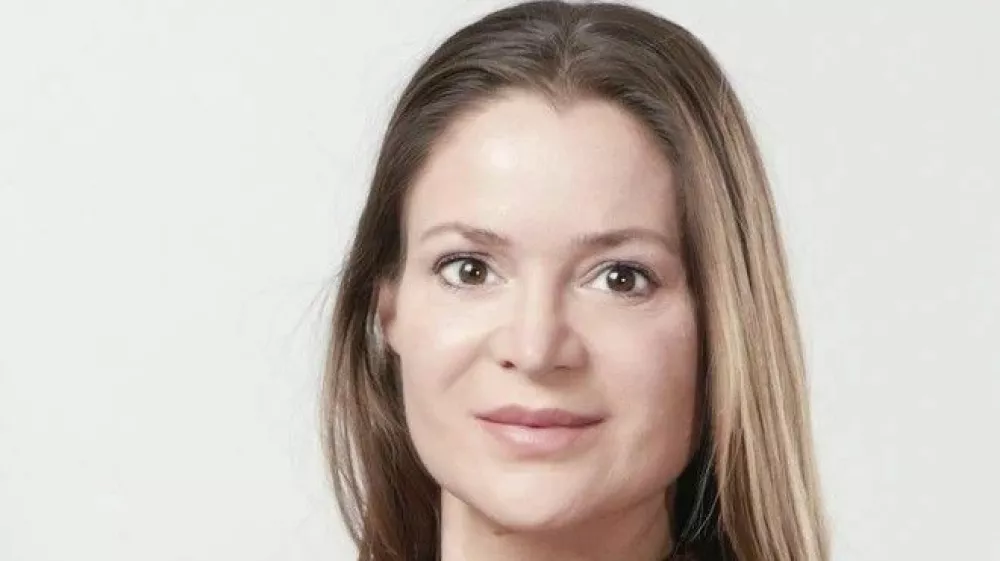 Nina Granda, arhitektkaurednica revije Outsider