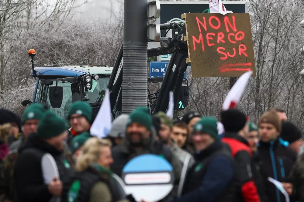 Farmers from across Europe protest as the European Parliament votes on Wednesday on whether to refer the EU-Mercosur trade agreement to the Court of Justice of the European Union (CJEU), in Strasbourg, France, January 21, 2026. REUTERS/Yves Herman