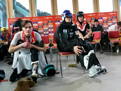Ski Jumping - Ski Flying World Championships - Heini-Klopfer Ski Flying Hill, Oberstdorf, Germany - January 22, 2026 Slovenia's Domen Prevc, Japan's Ryoyu Kobayashi and Japan's Ren Nikaido during the men's individual flying hill training REUTERS/Kai Pfaffenbach