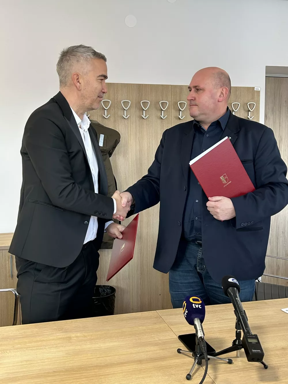 Družine s poplavnega območja bi se preselile