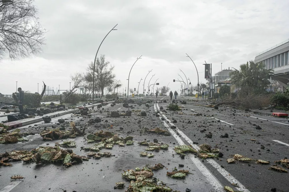 Catania, Sicily, Italy: Catania, eastern Sicily. The day after Hurricane Harry struck, damage was recorded in the Ognina neighborhood: the port of San Giovanni Li Cuti was impassable. Rescue teams were working to clear debris and reopen roads.,Image: 1068009449, License: Rights-managed, Restrictions: * Italy Rights OUT *, Model Release: no