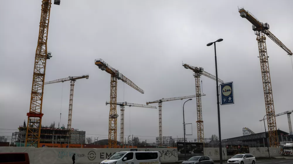 Velika javno-zasebna sestavljanka počasi dobiva jasne obrise