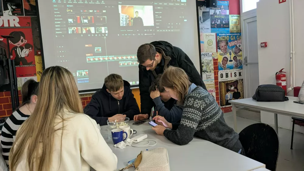 Gradijo svoj mikromedij