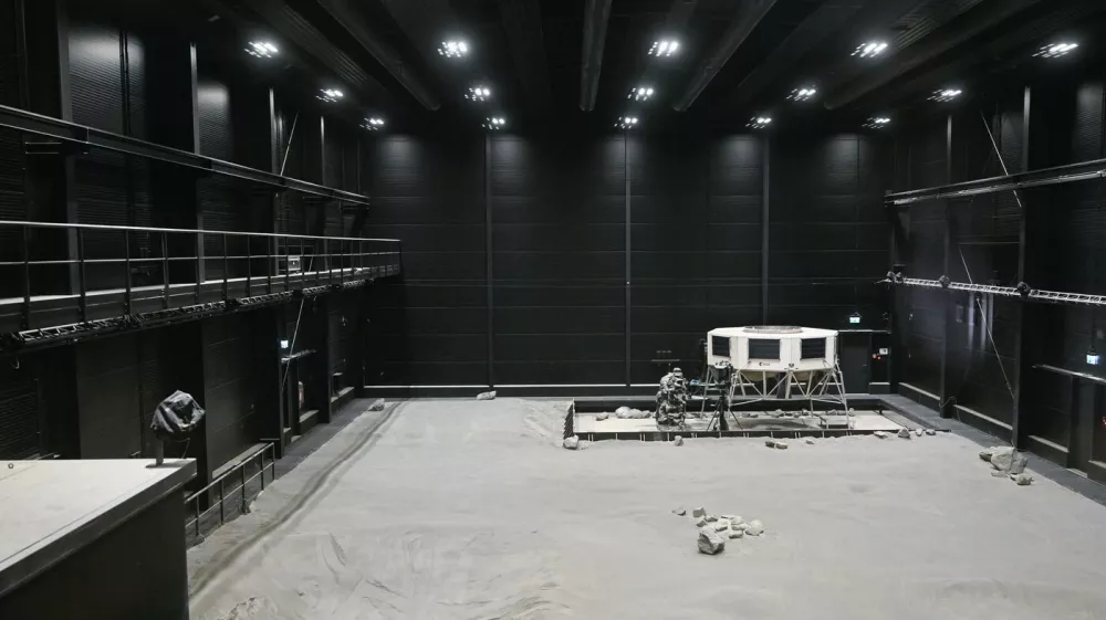 Pictures taken inside the Luna Analog Facility shows lunar lander Argonaut following the signing of contracts between Thales Alenia Space (Italy, UK and France), OHB system AG (Germany) and Nammo (UK) hosted by the European Space Agency (ESA) and Thales Alenia Space on the future lunar lander Argonaut, on November 20, 2025 in Cologne.,Image: 1053510707, License: Rights-managed, Restrictions:, Model Release: no