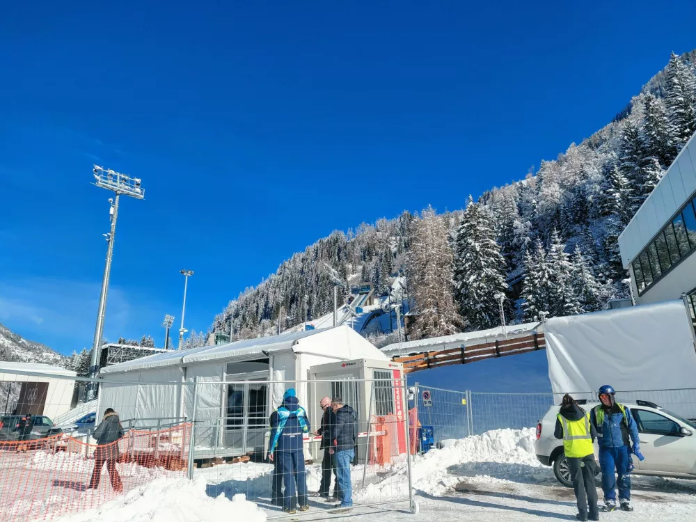Reportaža iz Predazza: Velika gneča bo, zato pravočasno na pot
