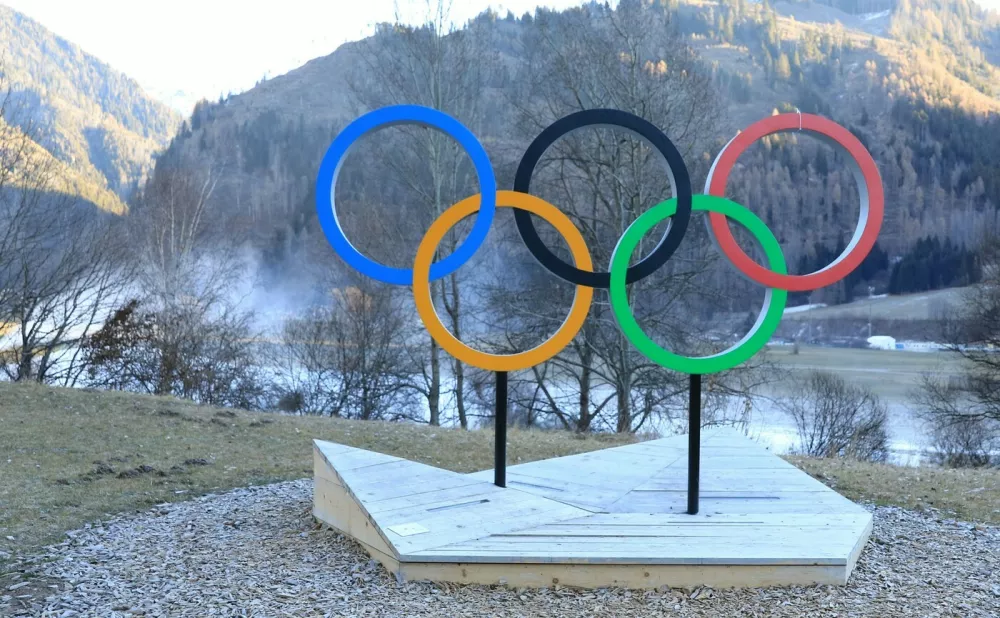 Nasveti za slovenske navijače: potrebna zajetna denarnica in snežne verige