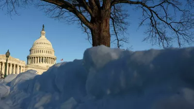 Breme Trumpovih carin nosijo predvsem Američani