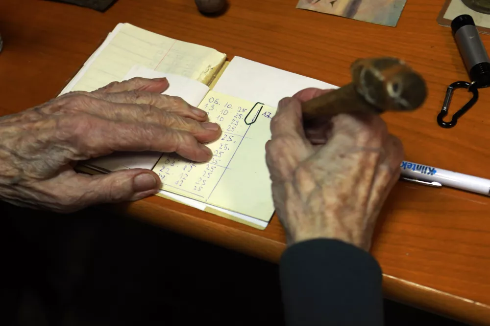 Skoraj stoletje in tri manj kot 10.000 živali