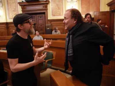 Jankovićeva obljuba umetnikom: Dokler sem jaz tukaj, se &scaron;ole nihče ne bo dotikal