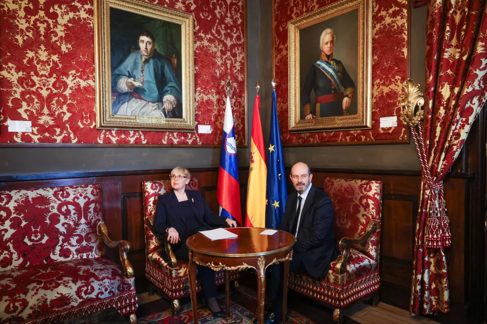 Spanija, Madrid.Obisk predsednice drzave Natase Pirc Musar v Kraljevini Spaniji.Srecanje s predsednikom senata Pedrom Rollanom Ojedo.