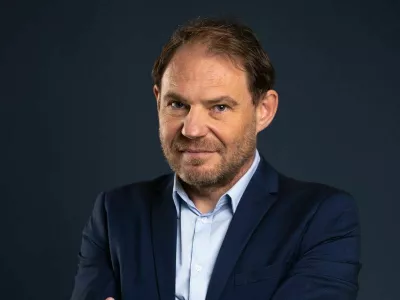 Dr. Gorazd Justinekizredni profesor za mednarodne ekonomske odnose na Novi univerzi