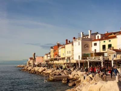 V Piranu bo po napovedih sončno. Pihala naj bi rahla burja.