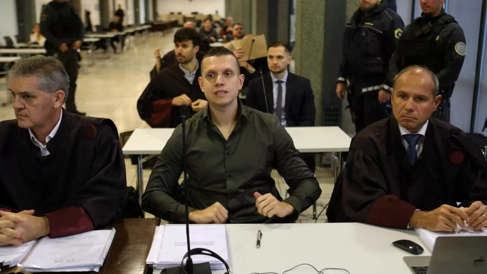 Preiskava mikrosledi potrjuje: strpali so ga v prtljažnik in umorili