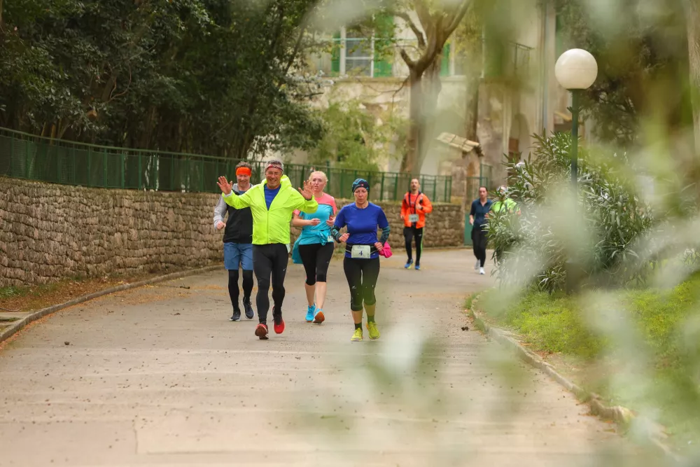 V družbi Urbanih tekačev.