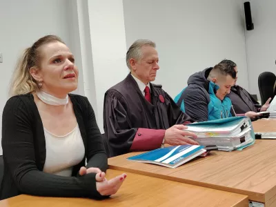 Prebold, smrt otroka v razgretem avtu, mati in njen partner. Foto: Mojca Marot