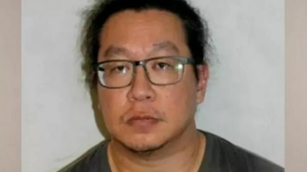 Vzgojitelj Vincent Chan je priznal, da je v vrtcu več let zlorabljal malčice. 