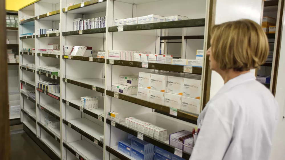 Spletna prodaja zdravil: Ko &ldquo;naravni&rdquo; izdelki otežijo zdravljenje