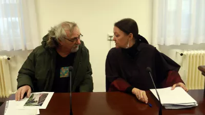 82-letnik spal s pištolo: "Ustrelil sem ga v samoobrambi"
