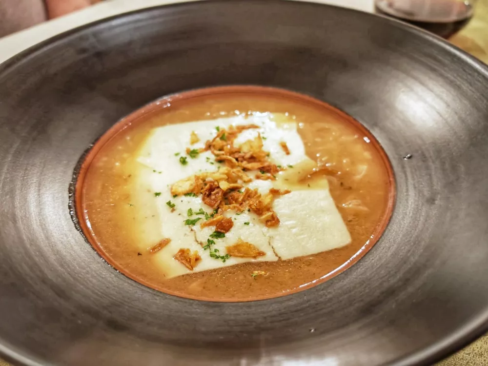 Čebulna juha, Dom Frata