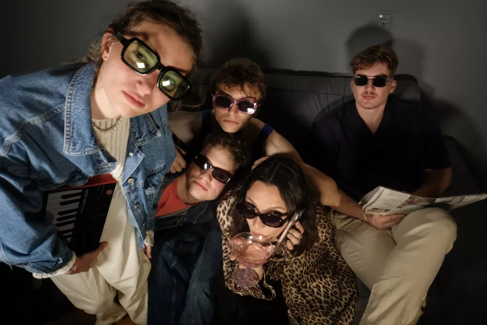 Vaje v sobi brez oken in elektrike