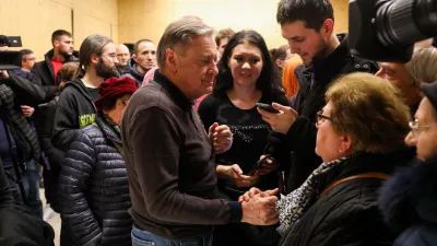 - Zoran Janković, Župan Mestne Občine Ljubljana.- Odvetnica iz pisarne Zaletel,- 29.01.2026. - Terenski sestanek Župana MOL s prebivalci Štepanjskega naselja zaradi spremenjenega režima parkiranja v naselju.Štepanjsko naselje, parkiranje, pomanjkanje parkirišč.//FOTO: Bojan Velikonja