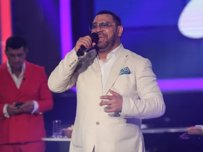 Đovani Bajramović pravi, da je osem otrok dovolj in da je s &scaron;irjenjem družine zaključil. F youtube