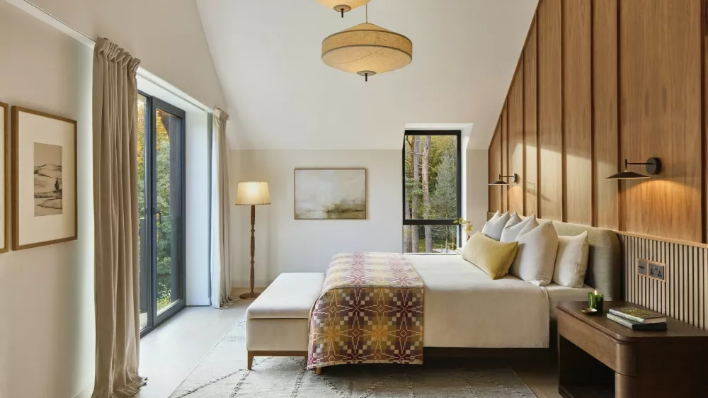 **EMBARGO 8:00am GMT Friday 16 January - NO ONLINE USE BEFORE THEN - FIRST PRINT USE Saturday 17 January**Inside the Omaze + RSPCA Lake District house. // A wife who ignored her spouse�s suggestion to stop entering Omaze draws has won a �4.5M mansion and proclaimed - "this is precisely why I never listen to my husband." Nicola Dickinson, 59, became an instant multi-millionaire after winning the spectaular home in the Lake District that comes with its own private lake. She bought her winning entry for just �25 as part of her Omaze subscription and had been entering draws for four years. After the win she revealed her husband of 38 years Martyn, 58, repeatedly telling her she would �never win in a million years� � advice she�s now very glad she �ignored�. Photo released 15/01/2026,Image: 1066438529, License: Rights-managed, Restrictions: Editorial use, commercial use may require additional licenses. We don't use AI to make images which could be mistaken for news photos. AI use will be clearly indicated. Supplied on condition you ensure personal data is processed in compliance with UK GDPR, Model Release: no