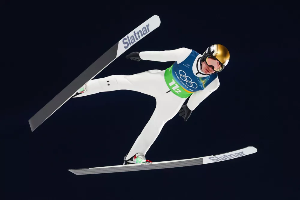 Nika Vodan, Anze Lanisek (na fotografiji), Nika in Domen Prevc so olimpijski prvaki. Predazzo, Italija 10. februar 2026, Foto:Matej Druznik