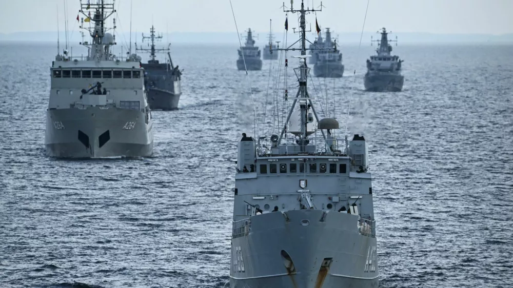 Estonia's Wambola (A433) and fleet ships move through the water during an anti-aircraft exercise, as seen from the German Navy supply tender Donau during the multinational naval maneuver Northern Coasts, part of the Quadriga 2025 exercise led by the Bundeswehr and NATO partners to strengthen defense readiness under realistic conditions in the Baltic Sea, off the coast of Kiel, Germany September 2, 2025. REUTERS/Annegret Hilse