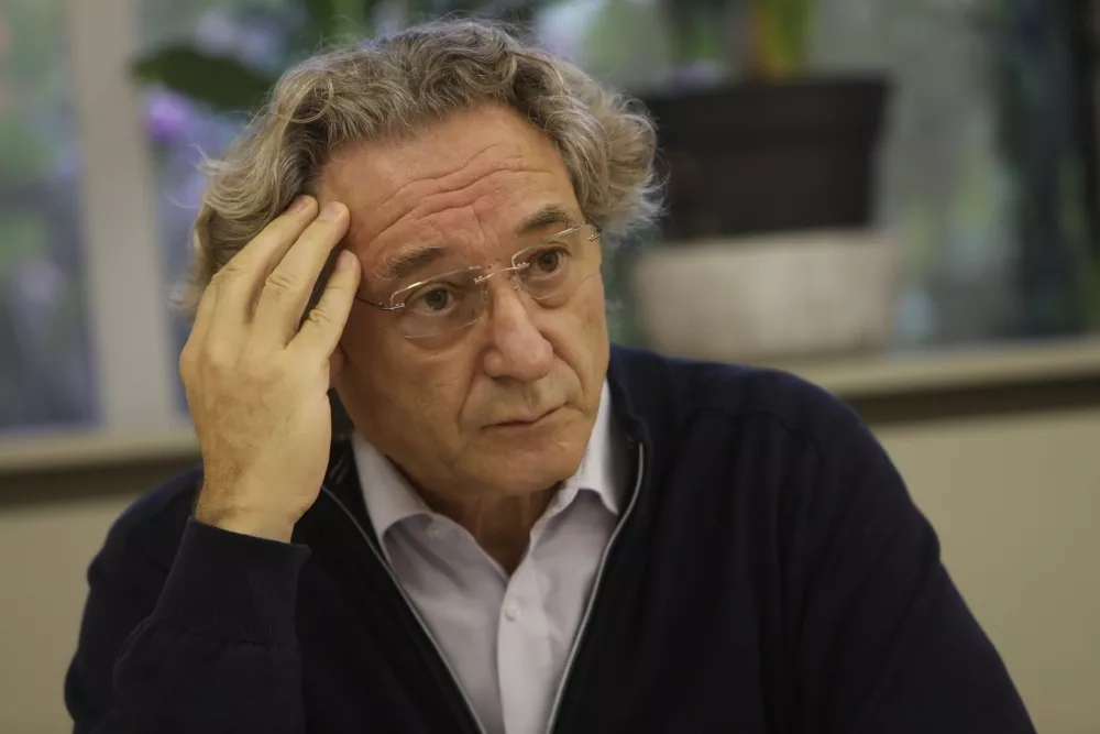 - 08.10.2020 &ndash; Branimir &Scaron;trukelj, prof. zgod. in umet. zgod. sindikalist in politik - glavni tajnik Sindikata vzgoje, izobraževanja, znanosti in kulture (SVIZ) in predsednik Konfederacije sindikatov javnega sektorja (KSJS), član Državnega sveta RS kot predstavnik delojemalcev; //FOTO: Tomaž SkaleOPOMBA: DNEVNIKOV OBJEKTIV - INTERVJU 2020