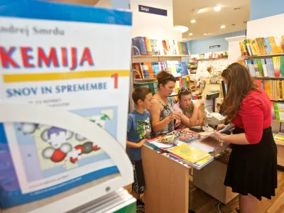 Učbeniki pod drobnogledom ustavnega sodi&scaron;ča