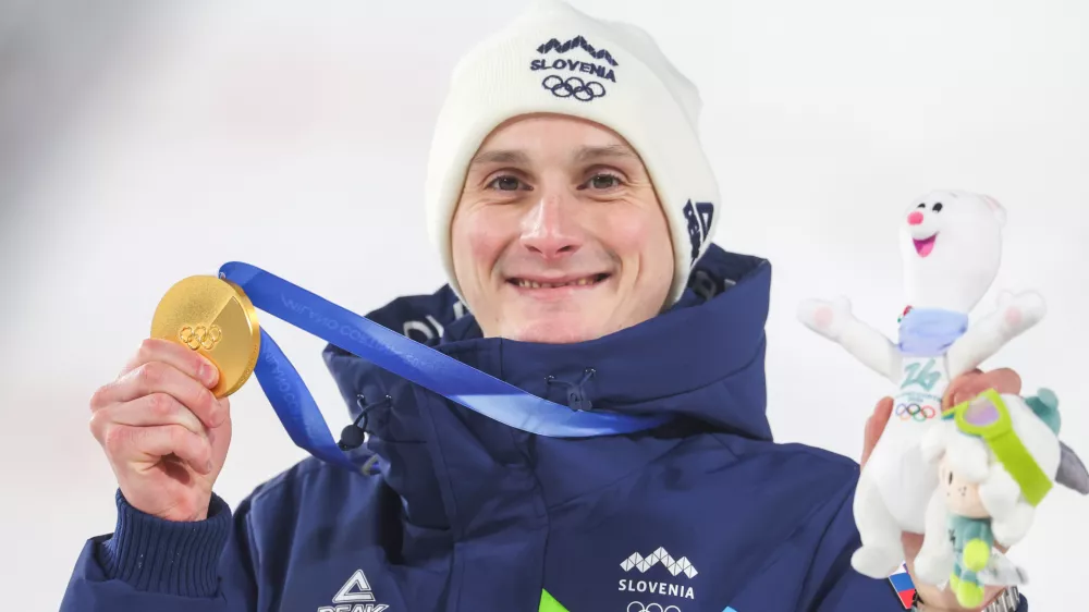 Italija, Predazzo.Zimske olimpijske igre 2026.Smucarski skoki, velika skakalnica, moski.Olimpijski prvak na veliki skakalnici Domen Prevc.