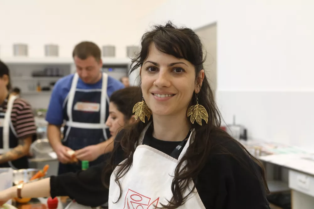 Skupnostna kuhinja kot prostor pripadnosti