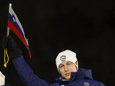 Italija, Predazzo.Zimske olimpijske igre 2026.Smucarski skoki, velika skakalnica, zenske, prva serija.Glavni trener slovenskih skakalk Jurij Tepes.