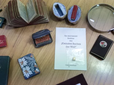 Miniaturne knjige: kupovali so jih za srečo