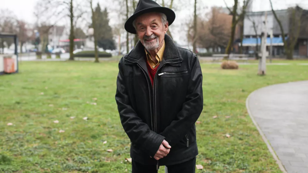 Meteorolog, ki je bil med prvimi na Kredarici