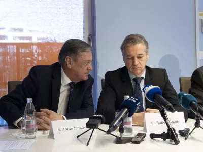 Ljubljana, Hisa Ljubhospic.Novinarska konferenca Hise Ljubhospic ob desetletnici delovanja.Zupan Mestne obcine Ljubljana Zoran Jankovic in premier Robert Golob.