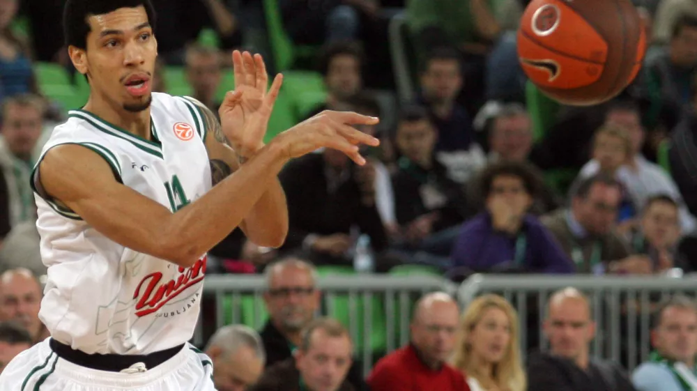 Danny Green (14)- ko&scaron;arka - Union Olimpija: Galatasaray, evroliga, 4. krog, skupina D:- Ko&scaron;arkarji Uniona Olimpije so izgubili proti igralcem tur&scaron;kega Galatasarayja z 79:70 (27:23, 44:37, 57:56).         //FOTO: Luka Cjuha / Foto: Luka Cjuha