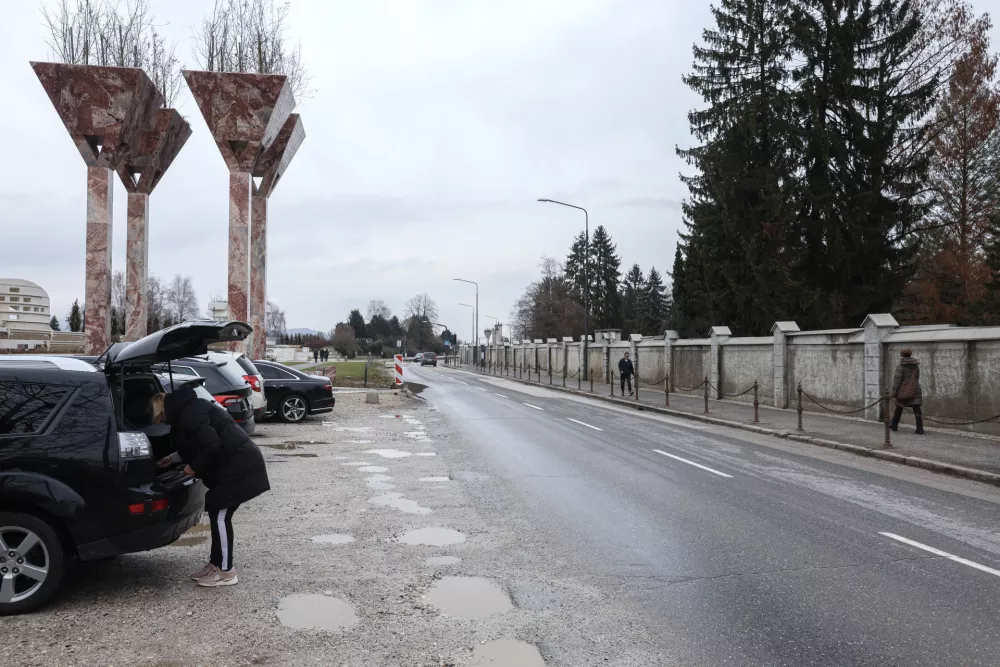 Novi vhod &scaron;e čaka na uporabno dovoljenje