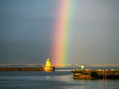 Regenbogen im alten Hafen von Reykjavik, Island. *** Rainbow in the old harbor of Reykjavik, IcelandNo Use Switzerland. No Use Germany. No Use Japan. No Use Austria