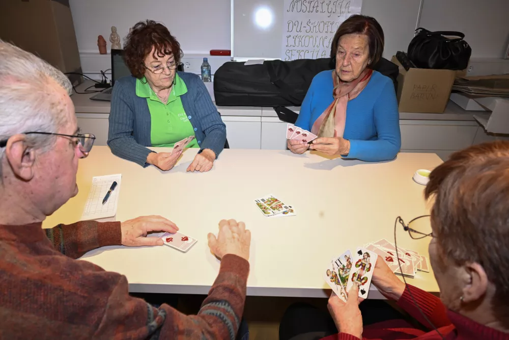 Četrtki so rezervirani za tarok