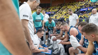 Slovenska košarkarska reprezentanca, Slovenija