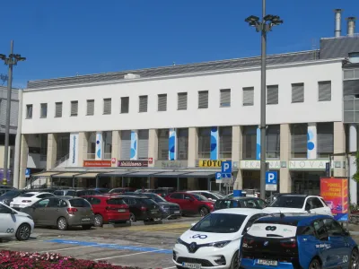 Na vrhu stavbe na Novem trgu 9 v središču mesta bo novomeška občina v sodelovanju z Razvojnim centrom Novo mesto uredila prostore za pet inovativnih zagonskih podjetij.