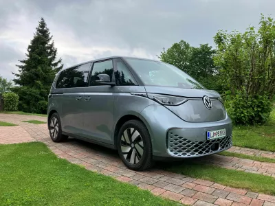 ID.buzz zavoljo oblike privablja poglede, sploh nekatere starej&scaron;e pa popelje v leta mladosti, ko se spomnijo legendarnega bullija.