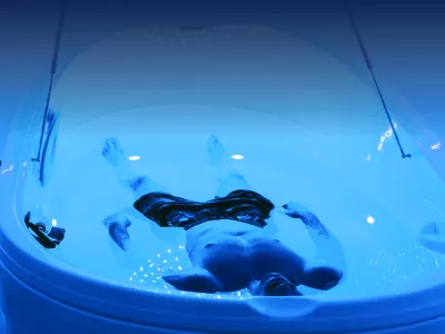 Epsomska sol omogoča lebdenje na vodi. Foto:&nbsp; Float center Ljubljana