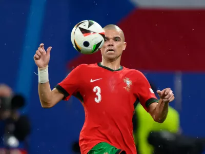 FILED - 18 June 2024, Saxony, Leipzig: Portugal's Pepe in action during the UEFA&nbsp;EURO 2024 Group F soccer match between Portugal and Czech Republic at Leipzig Stadium. Photo: Robert Michael/dpa