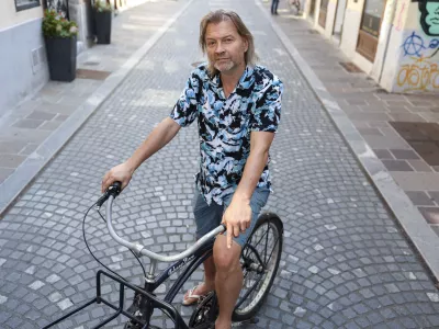 - 02.09.2024 - kitarist, skladatelj, tekstopisec Miha Gu&scaron;tin - Gu&scaron;ti //FOTO: Jaka Gasar