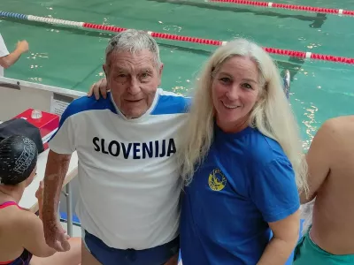 Oče in hči, Viktor Andrej Su&scaron;a in Barbara Su&scaron;a sta plavalca veterana, ki sta bolečine v hrbtenici omilila s plavanjem. Foto osebni arhiv