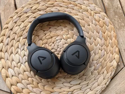 Slu&scaron;alke Lamax noise comfort 2 anc se lahko pohvalijo z zelo v&scaron;ečnim dizajnom.